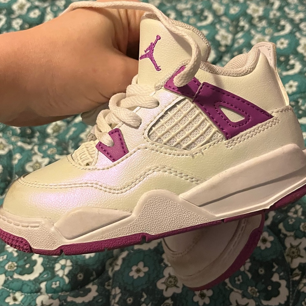 Nike Jordans Toddler 8c AJ 4 Retro Hyper Violet Shoes